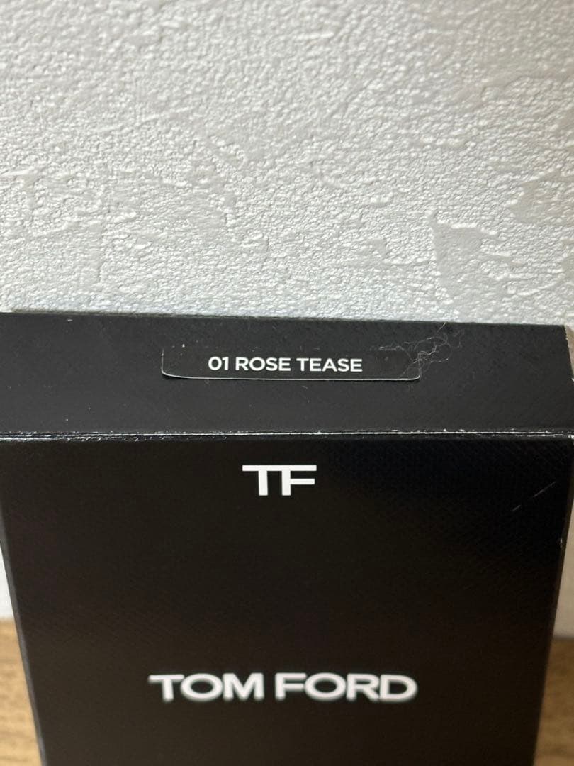 トムフォード　アイ カラー クォード01R ローズ ティーズ