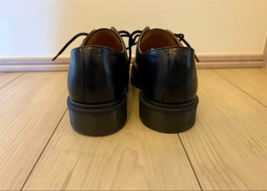 Dr. Martens 3ホールシューズ