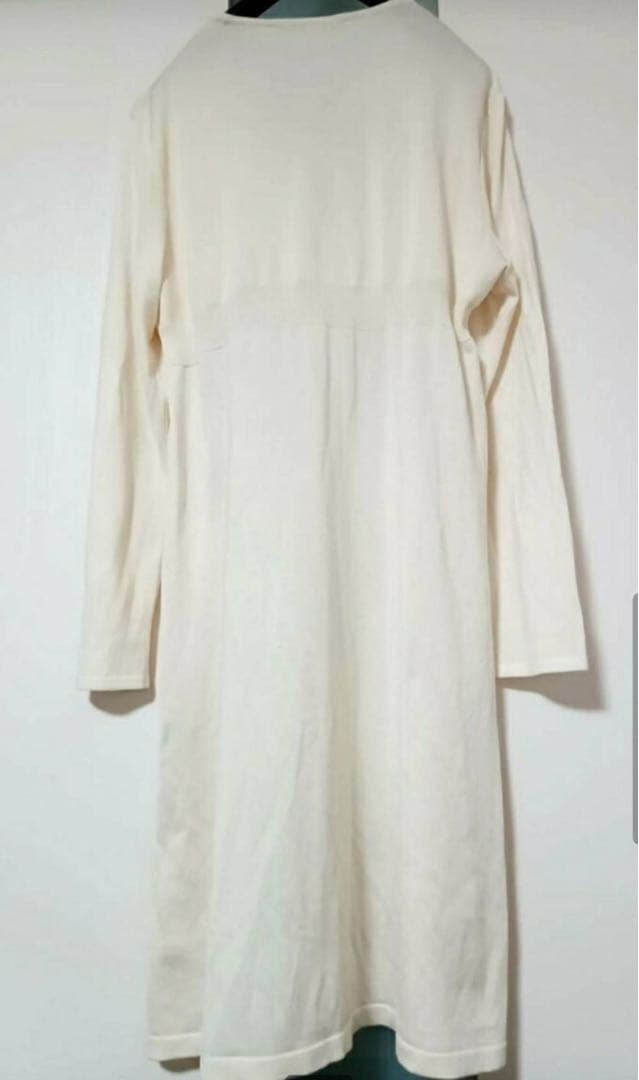 ☆極美品☆ レオナール上質カーディガン　アイボリー ４２