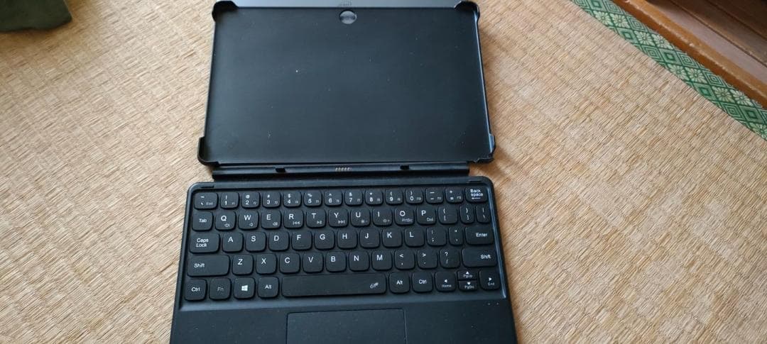 CHUWI Hi 10 GO 別売専用キーボード付
