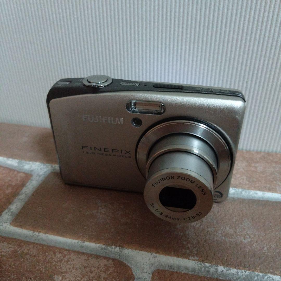 FUJIFILM FINEPIX F60fd デジタルカメラ　デジカメ