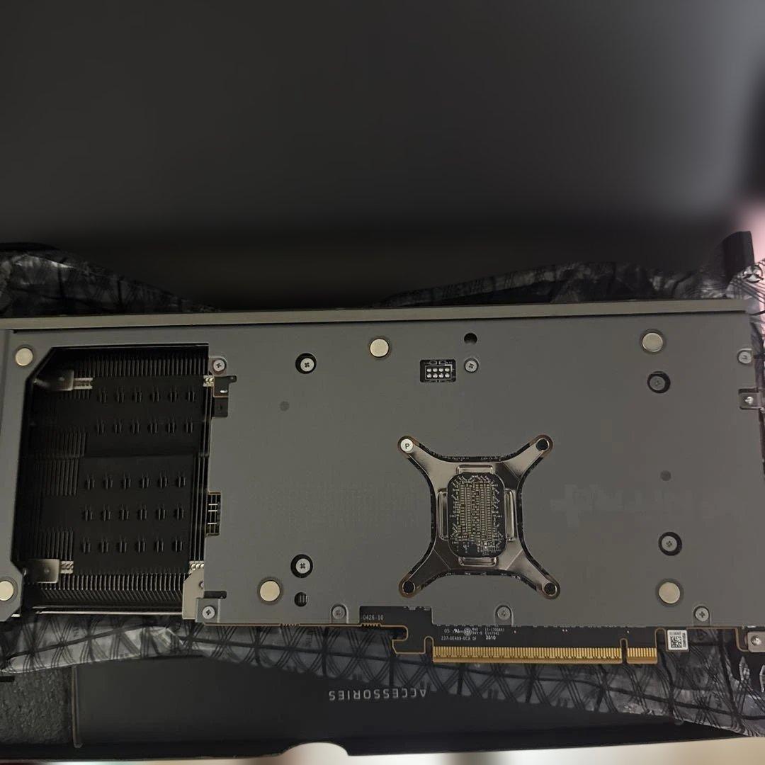 グラフィックボード・グラボ・ビデオカード Sapphire NITRO+ RX 9070 XT 16GB