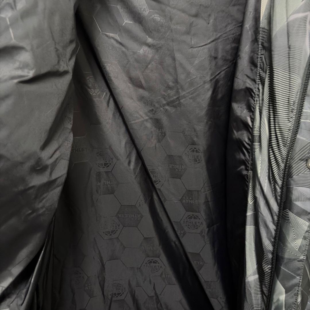 大人気Oサイズ　アスレタ　極暖　ベンチコート　幾何学模様