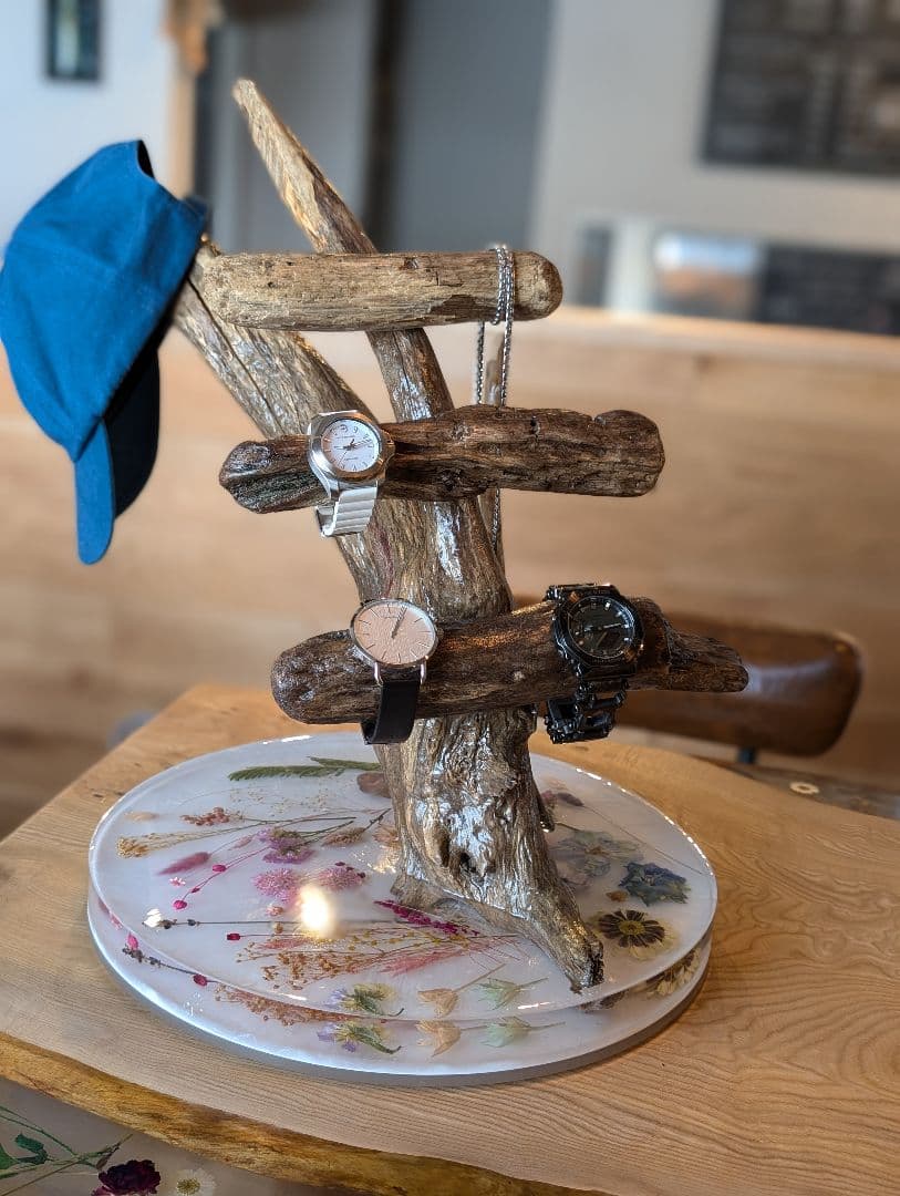 レジンアート　ウォッチスタンド　流木