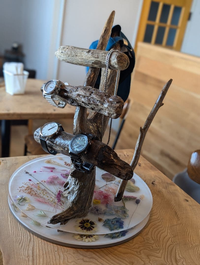 レジンアート　ウォッチスタンド　流木