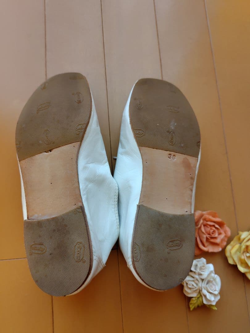 【値下げ！】ポルセリ　フラットシューズ　ジャズシューズ　白　１回のみ着用　38