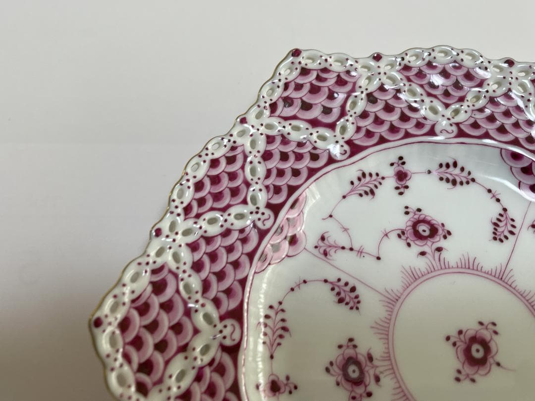 ロイヤルコペンハーゲン　バーガンディ ダブルレース