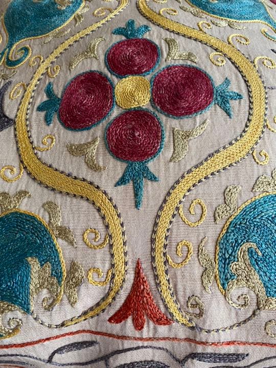 ウズベキスタン製 シルク スザニ刺繍 クッションカバー 45×45 SZN712