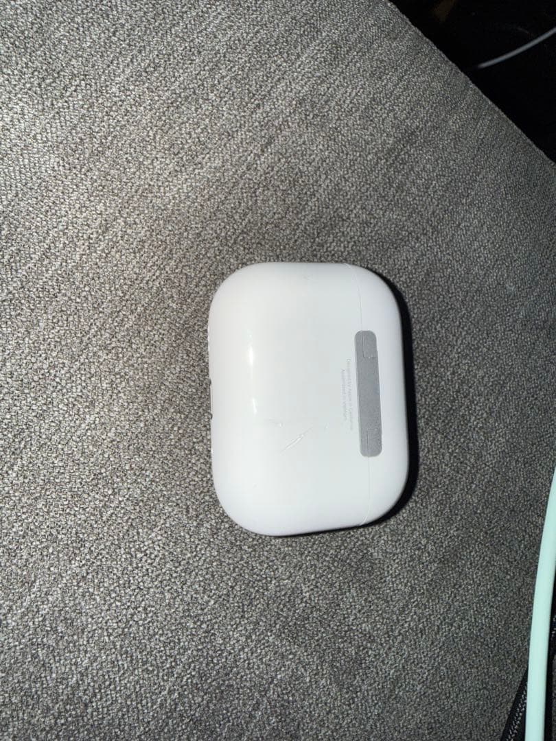 Apple AirPods Pro 3 本体　ほぼ未使用品　ケース傷大