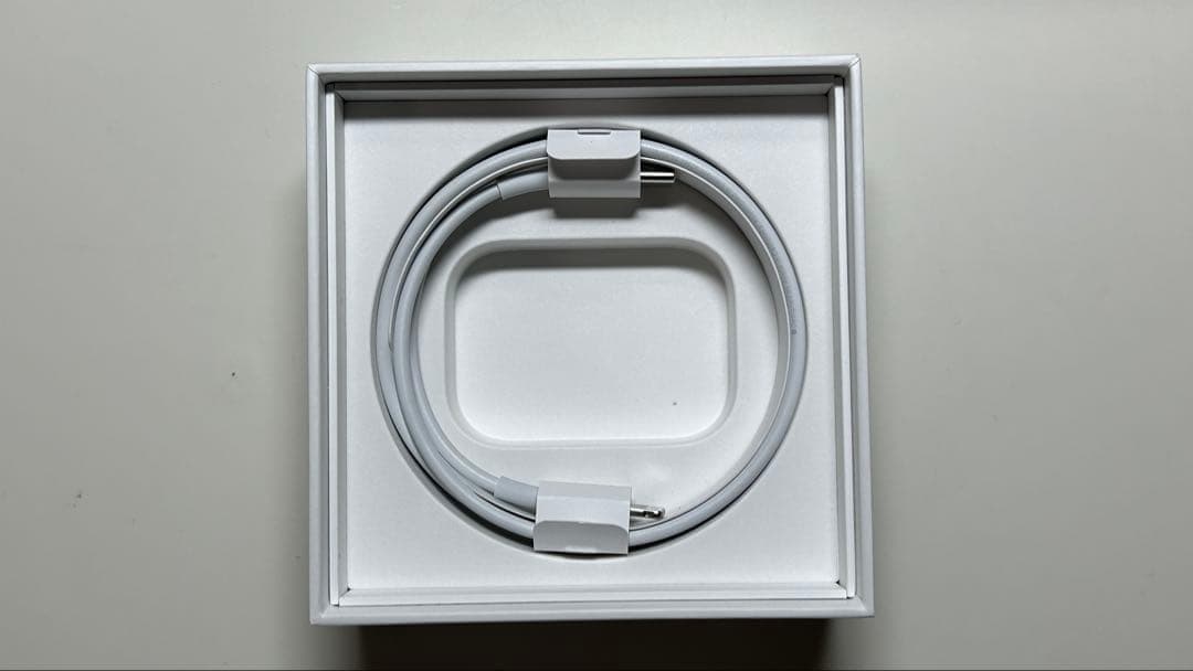 【極美品】純正 AirPods Pro 第2世代 (Lightningモデル)