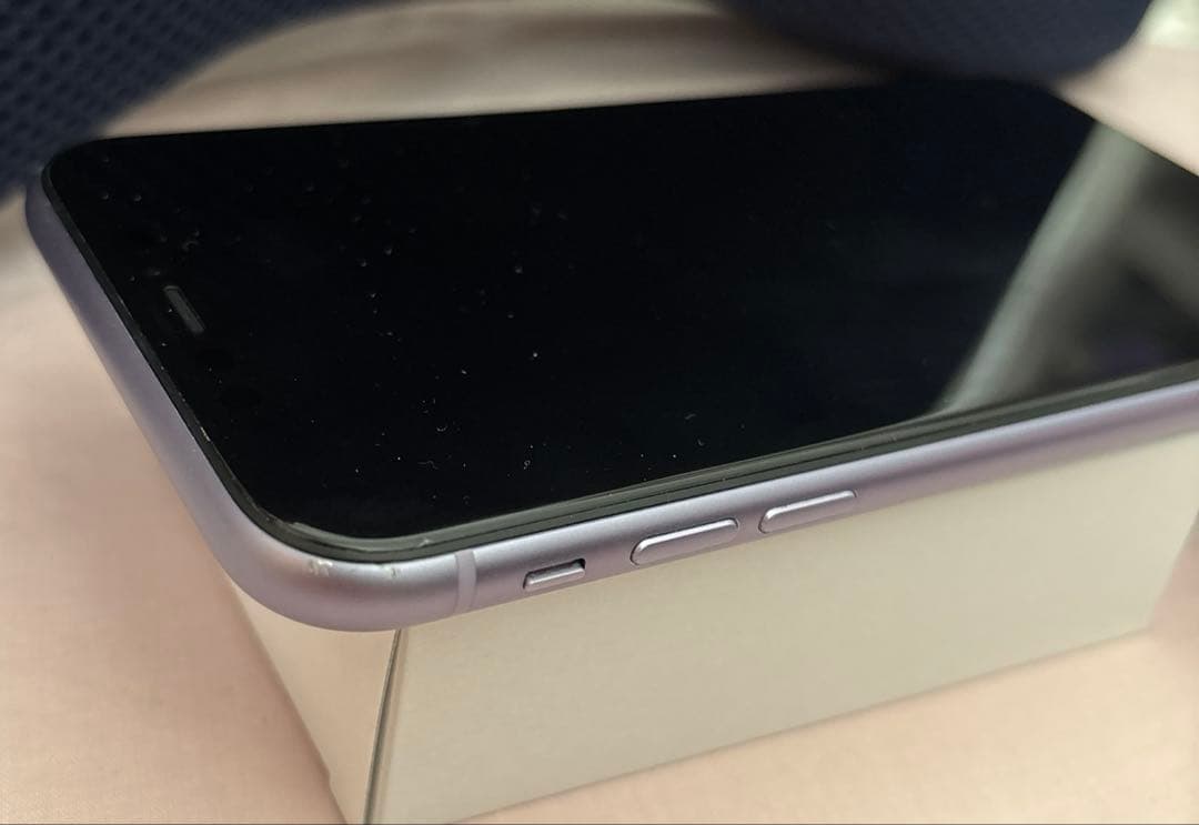 iPhone 11 本体　パープル　64GB