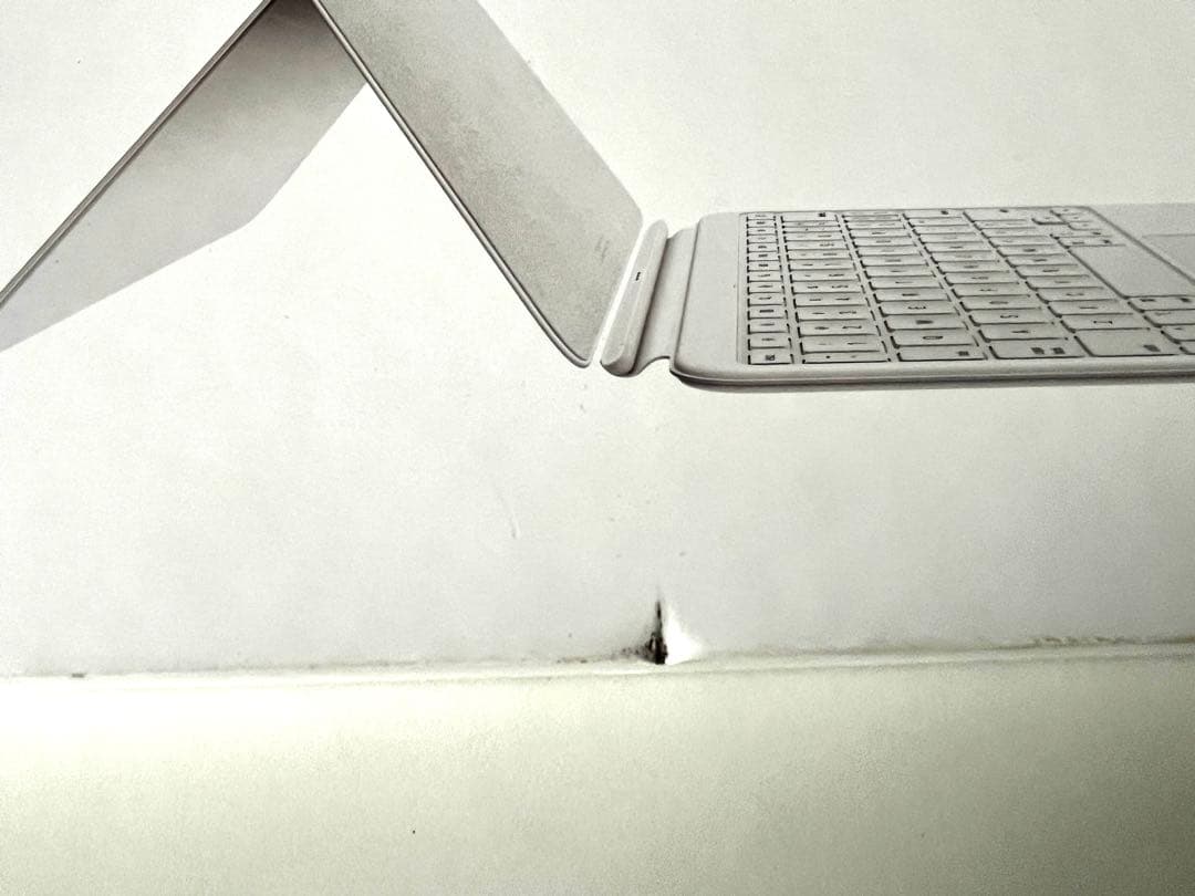 Apple iPad（第10世代）用Magic Keyboard Folio