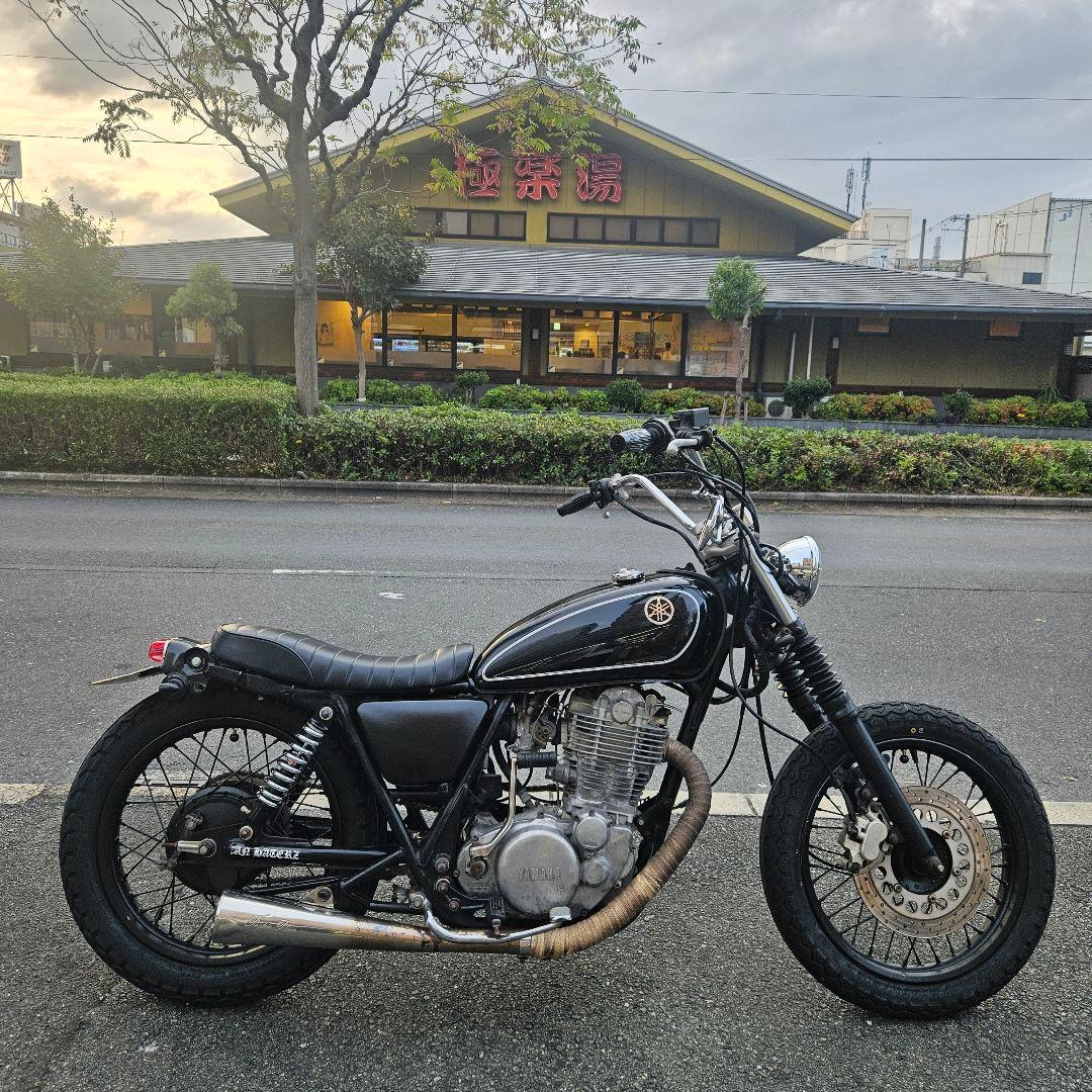 ペイトンプレイス　メガホンマフラー SR400