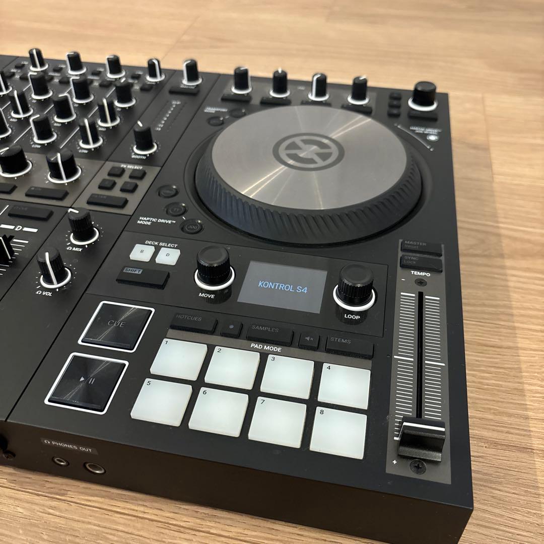 TRAKTOR KONTROL S4 MK3 DJコントローラー