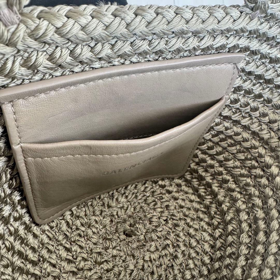 めめ　バレンシアガ　イビザ　ミニ　ベージュ　グレージュ　かごバッグ