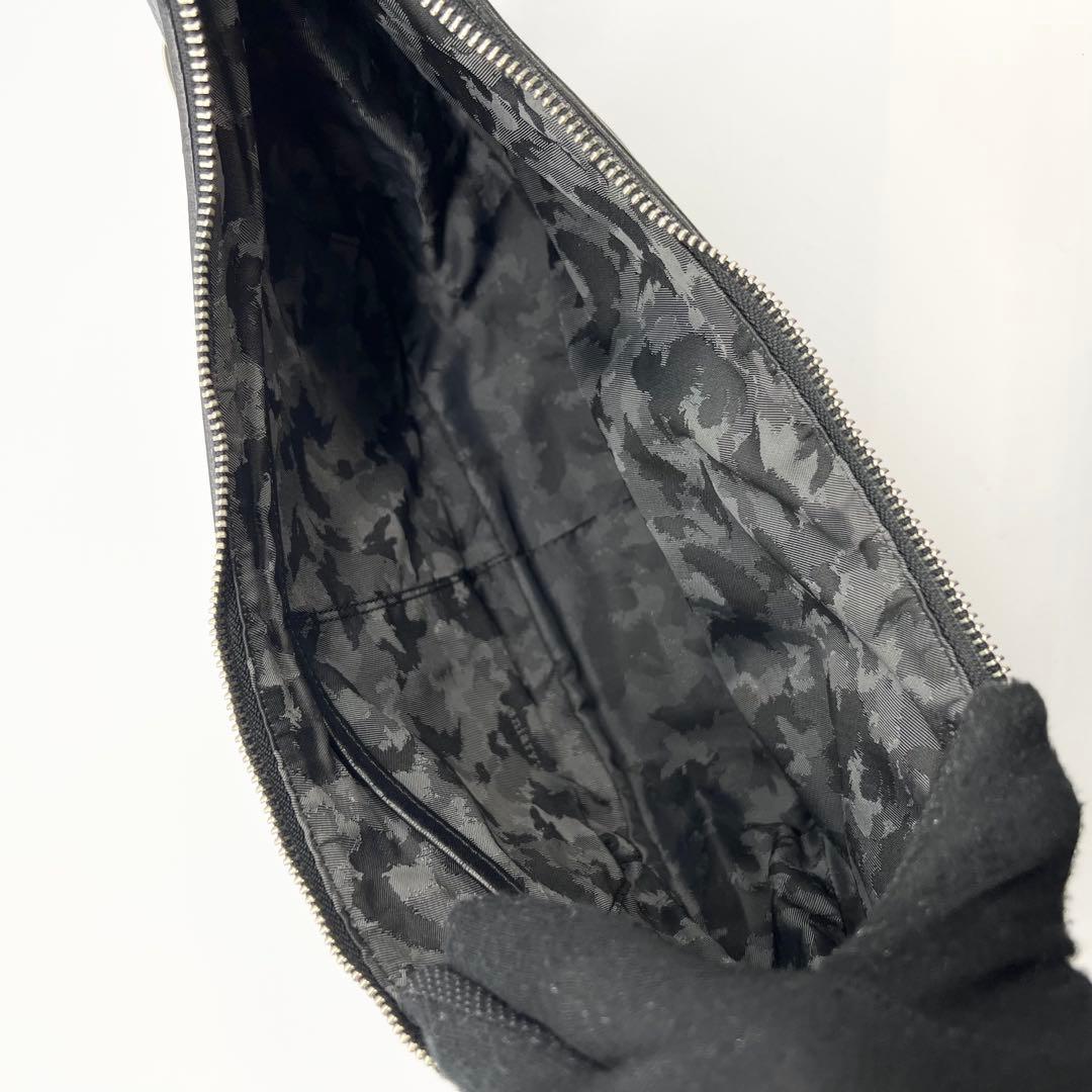 美品✨アニアリ　ボディバッグ　ハーフムーン　レザー　ブラック　バルケッタ　迷彩