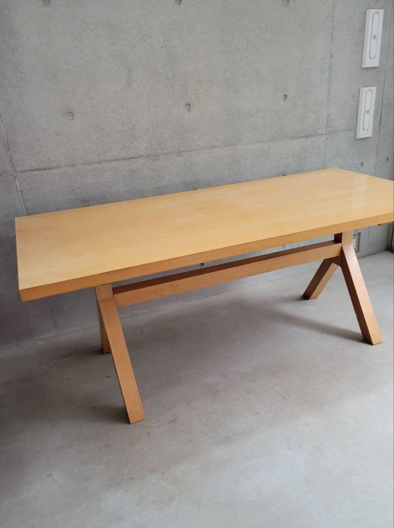 カッシーナ　　木製テーブル　ダイニングテーブル