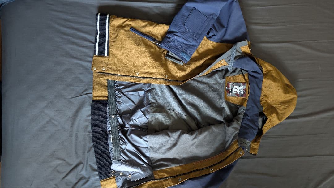 スキースノボウェア上下セット ESTIVO(Mサイズ)