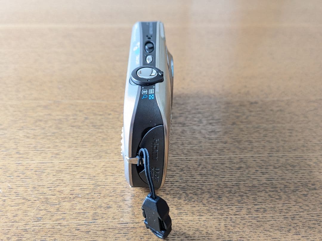 美品 Canon IXY 510 IS デジタルカメラ ゴールド 送料無料