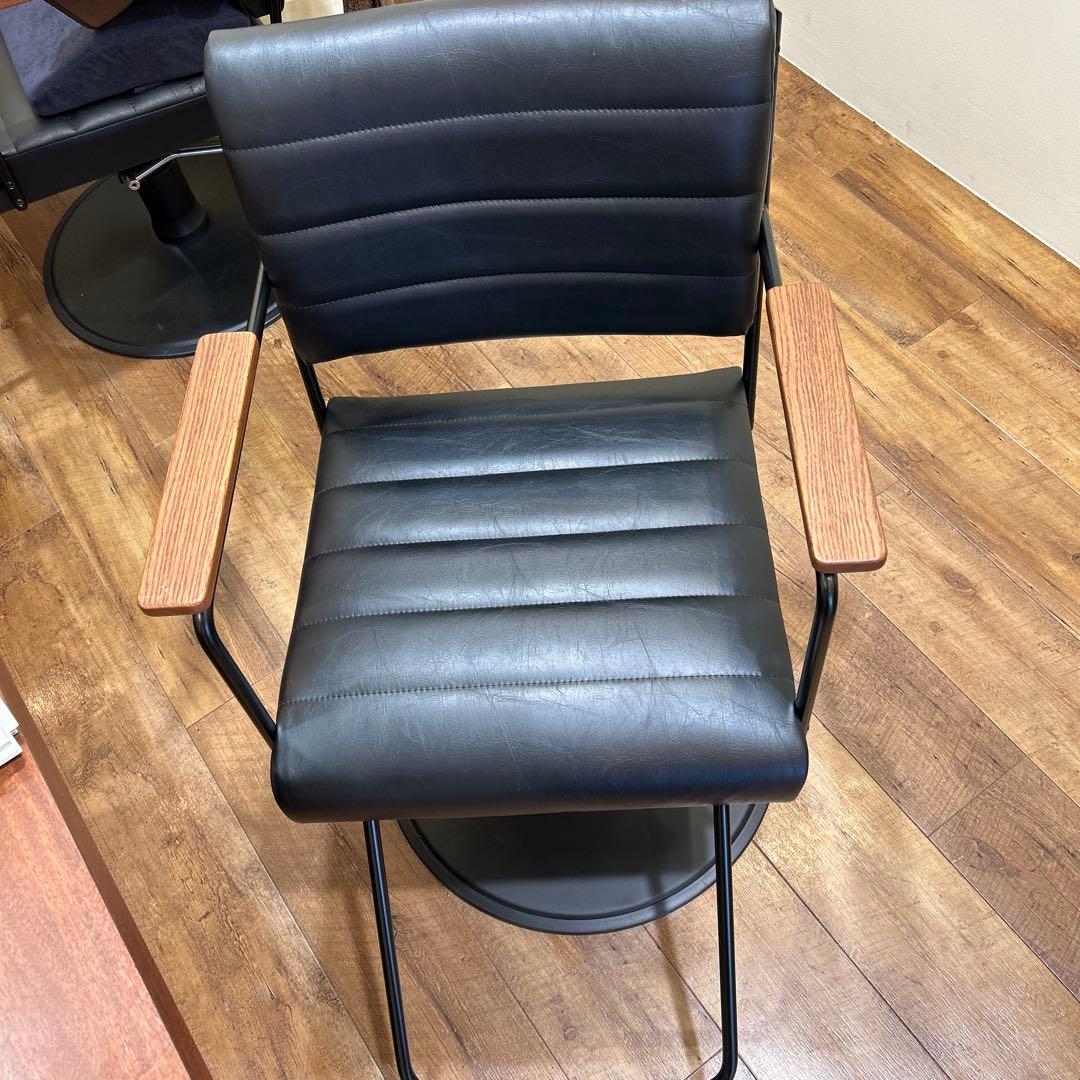 大広　美容室　椅子