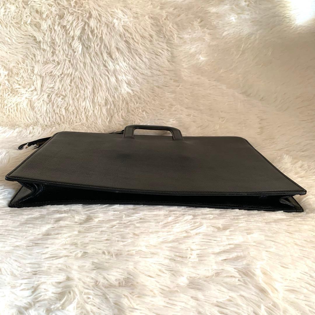 美品❣️BURBERRY ビジネスバッグ ペンチェック レザー 黒　鍵付　A4可能