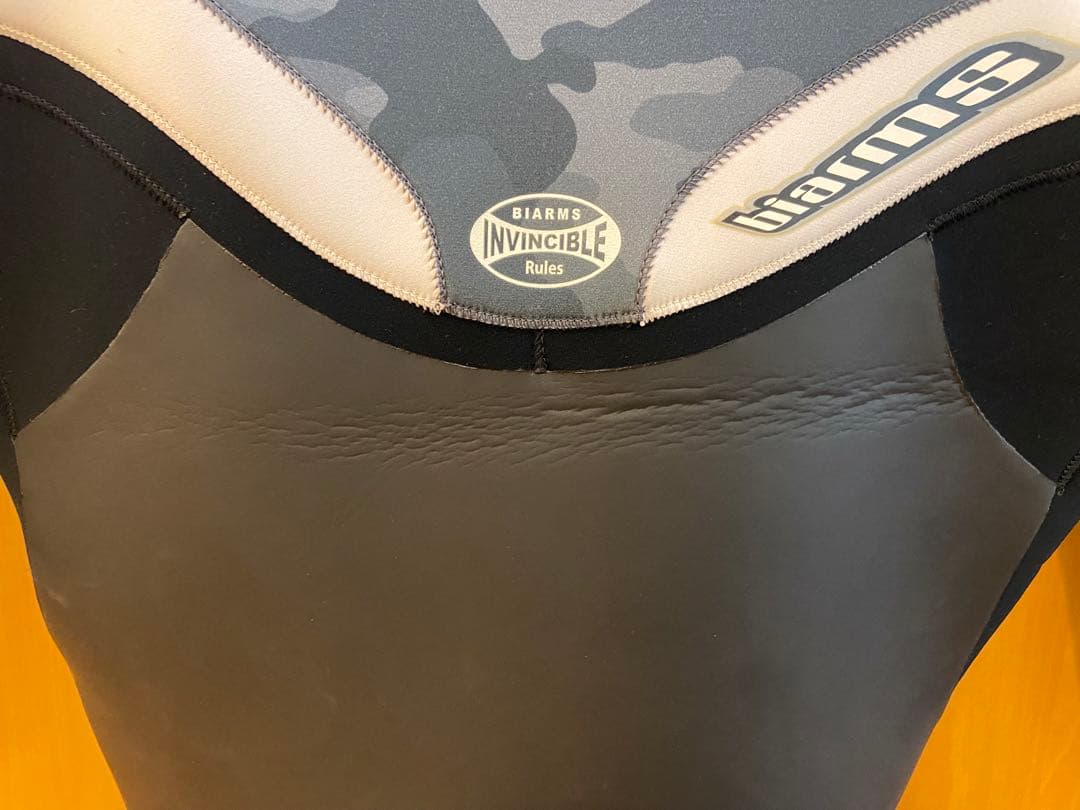 激安未使用セミドライBIARMS裏起毛フロントジップMLバイアームズ洗浄済