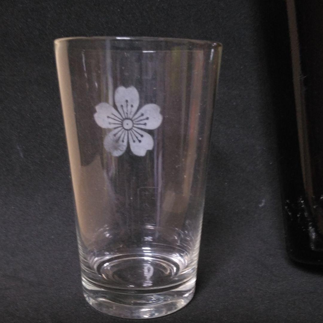 ★戦前のサクラビール瓶とサクラ花の入ったコップ