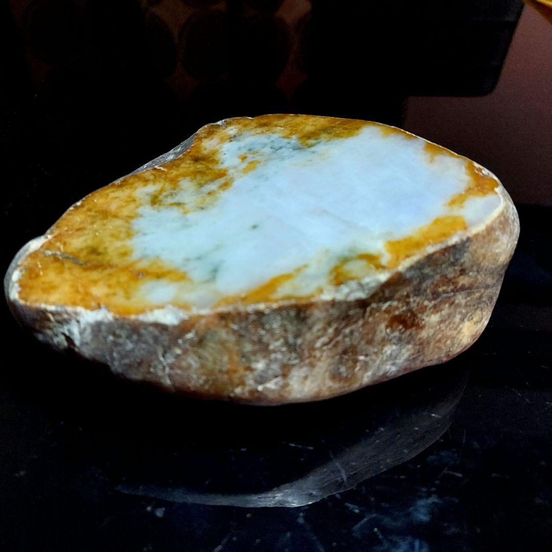 大人気のラベンダーカラー♪ 大きな本翡翠 JADEITE 原石 1面磨き 353