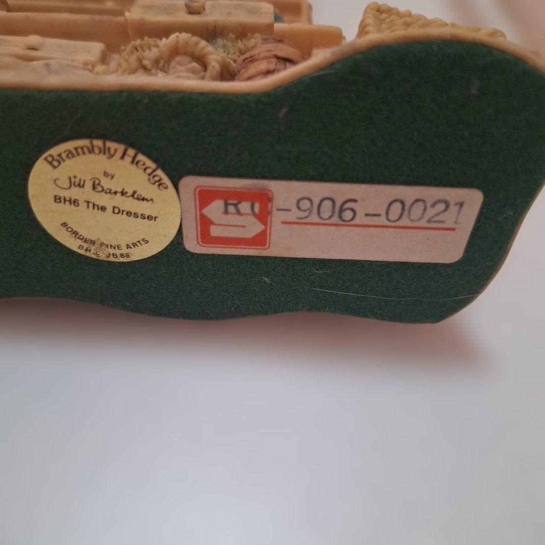 ブランブリーヘッジ のばらの村のものがたりドレッサーのフィギュリン