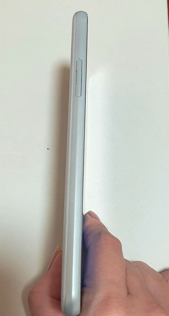 AQUOS sense3 plus スマートフォン ホワイト