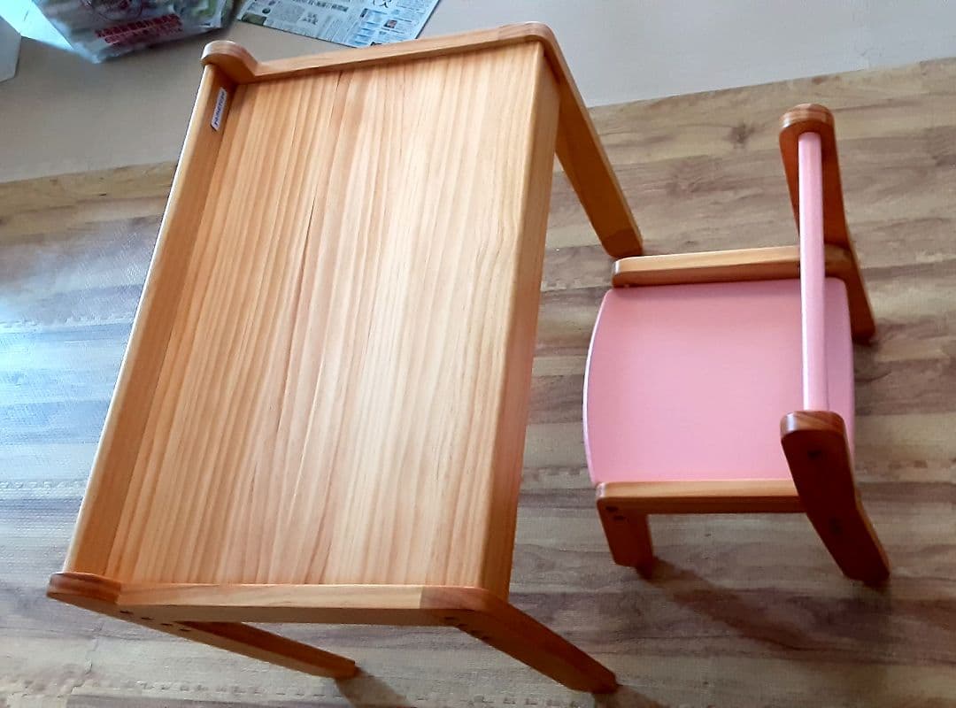 大和屋のキッズデスク、チェアのセット、クリアな木目調、取扱い説明書付き、