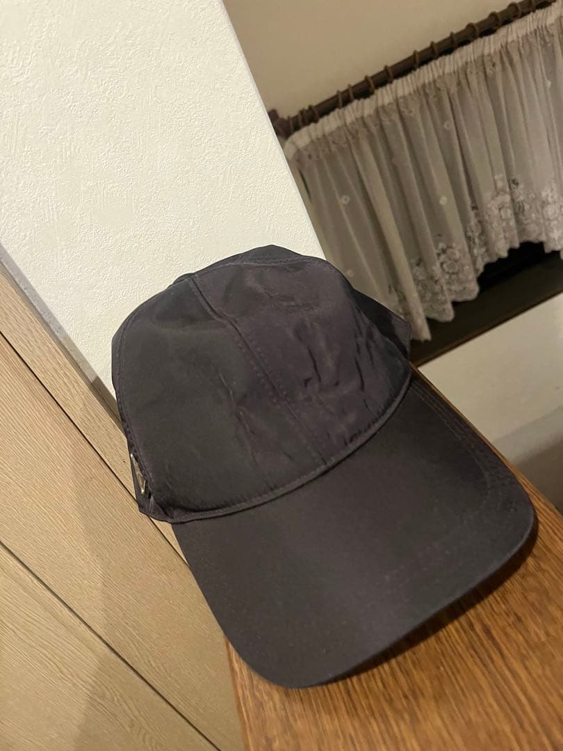 PRADA キャップ