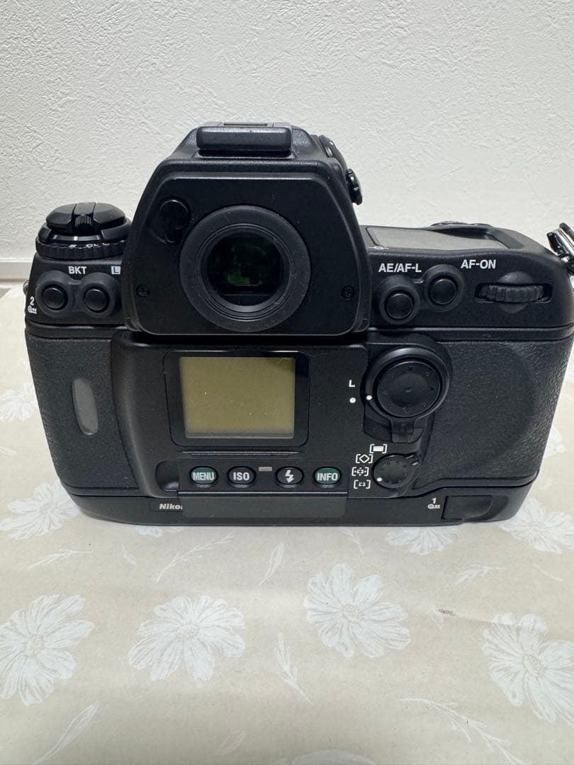 ニコンNikon F6 レンズ2個(動作確認)