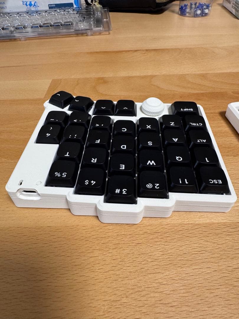 分割型キーボードZaruball