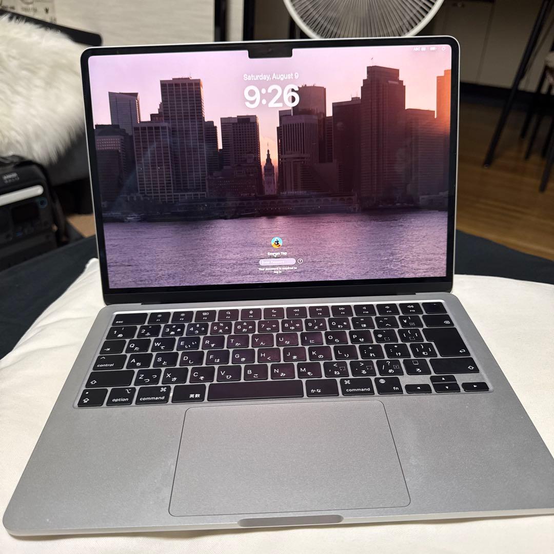 Apple MacBook Air M2 2022 本体