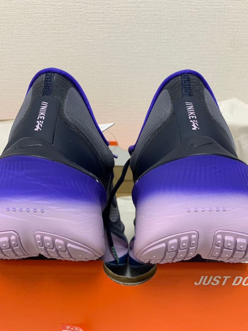 【未使用品】NIKEズームフライ6 27.5cm