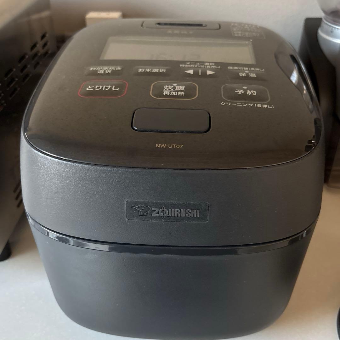 象印 炎舞炊き炊飯器 NW-UT07-BZ 黒