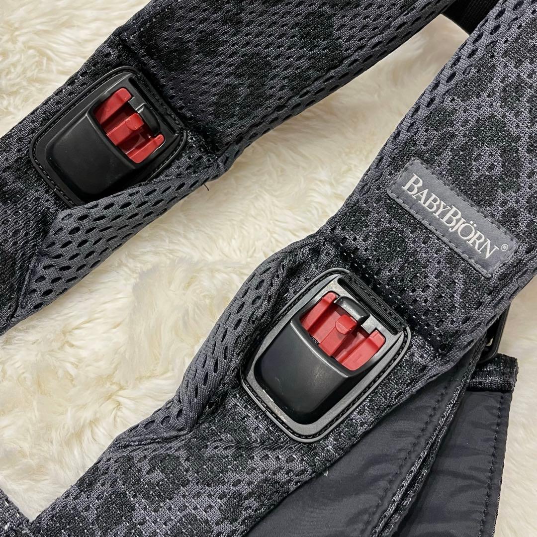 《24時間限定値下げ》BABYBJÖRN 抱っこ紐レオパード柄