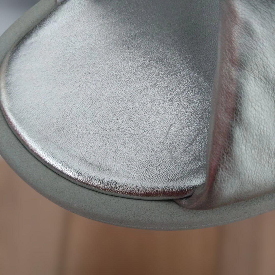 MM6 プラットフォームサンダル（シルバー）