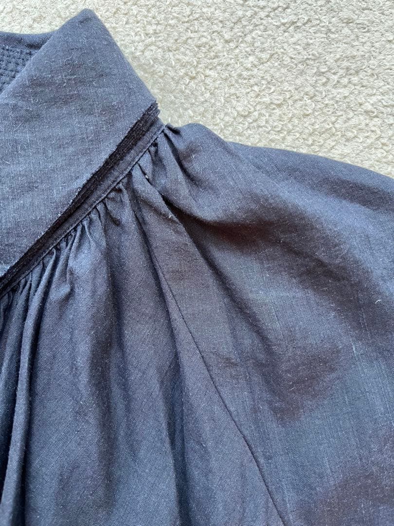 yunahicaユナヒカ　麻ギャザーブラウス　ネイビー紺　黒田知永子