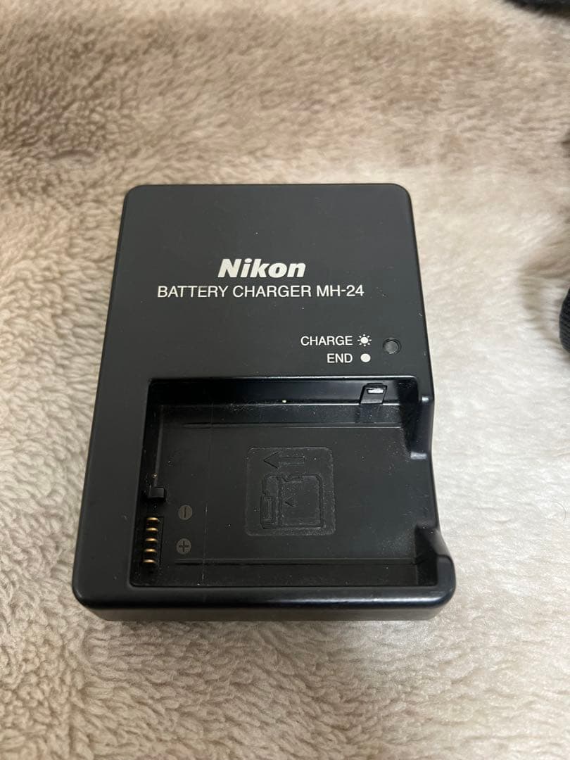 Nikon coolpix P7000 コンパクトデジタルカメラ