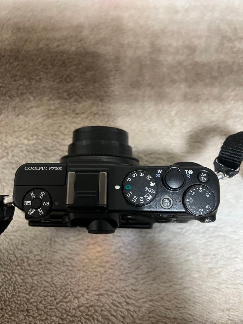 Nikon coolpix P7000 コンパクトデジタルカメラ