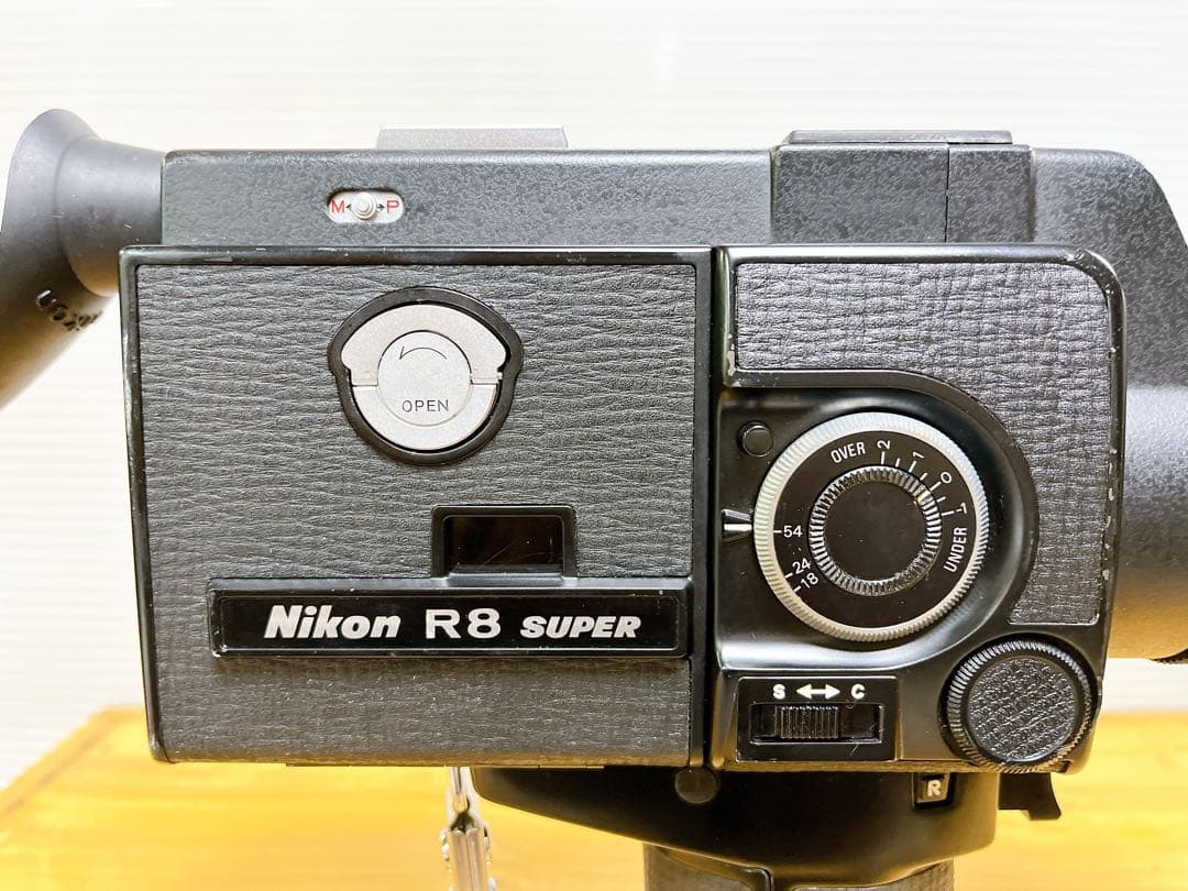 Nikon R8 SUPER 8ミリカメラ 通電確認済