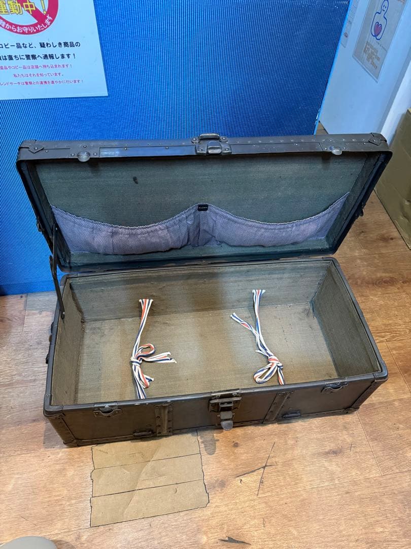 旧日本軍？　アンティーク　古い　トランク　　ミリタリー