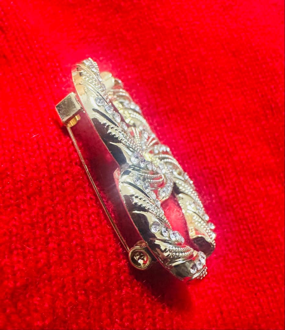 CHANEL CCロゴ ストーン付きブローチ→値引きしました！