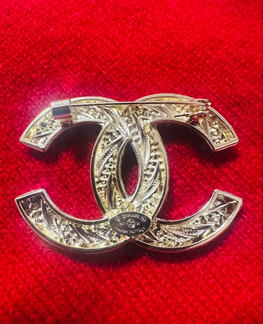 CHANEL CCロゴ ストーン付きブローチ→値引きしました！