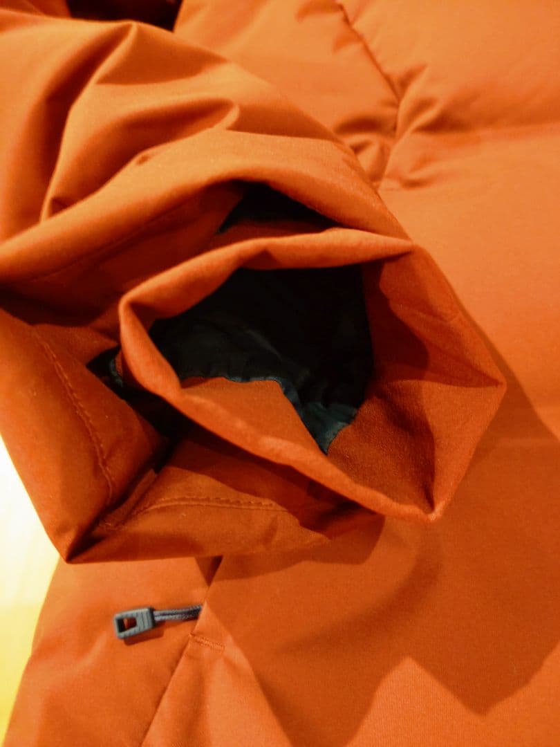 あいう様patagonia フード付きダウンジャケット S バーガンディ色