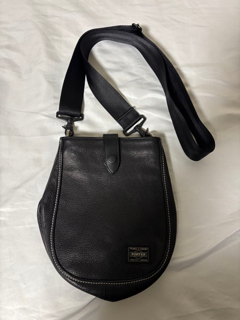 PORTER CISCOブラックレザー ショルダーバッグ L