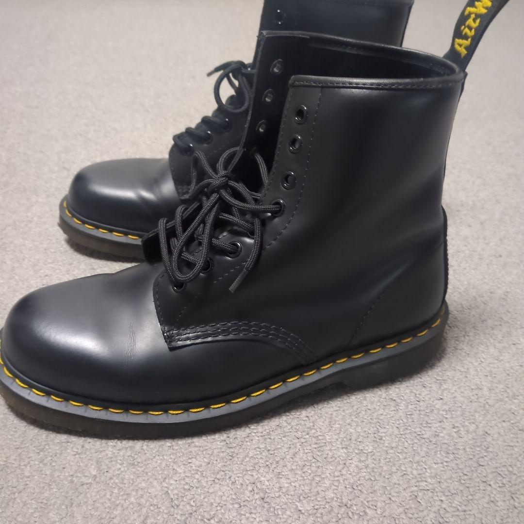 ドクターマーチン ブラックレザーブーツ 8穴