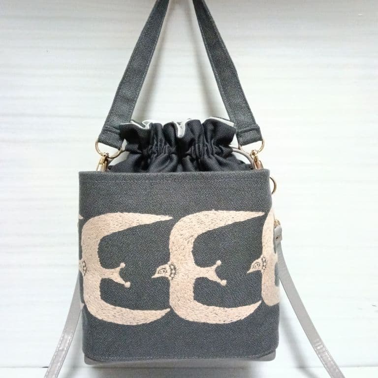 ミナペルホネン　ポケット巾着バッグ　go!　ダークグレー　鳥さん